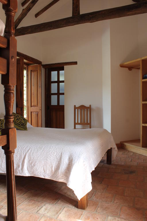 Hostal Casa Del Arte Robles Bilik gambar