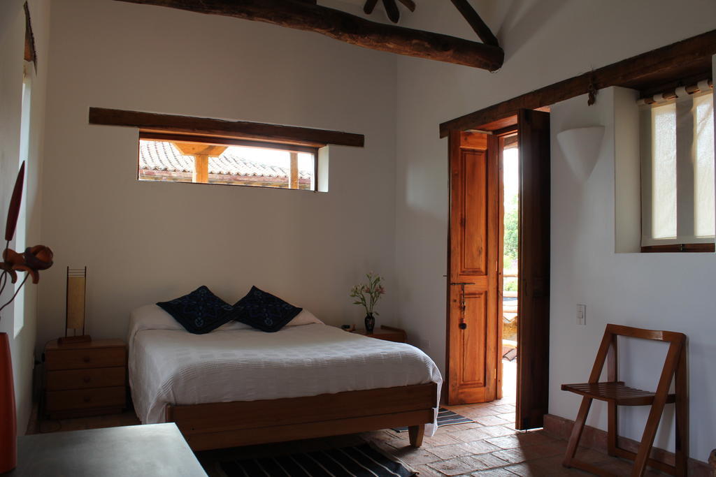 Hostal Casa Del Arte Robles Bilik gambar
