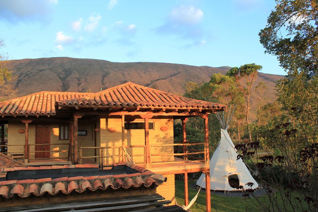 Hostal Casa Del Arte Robles Luaran gambar