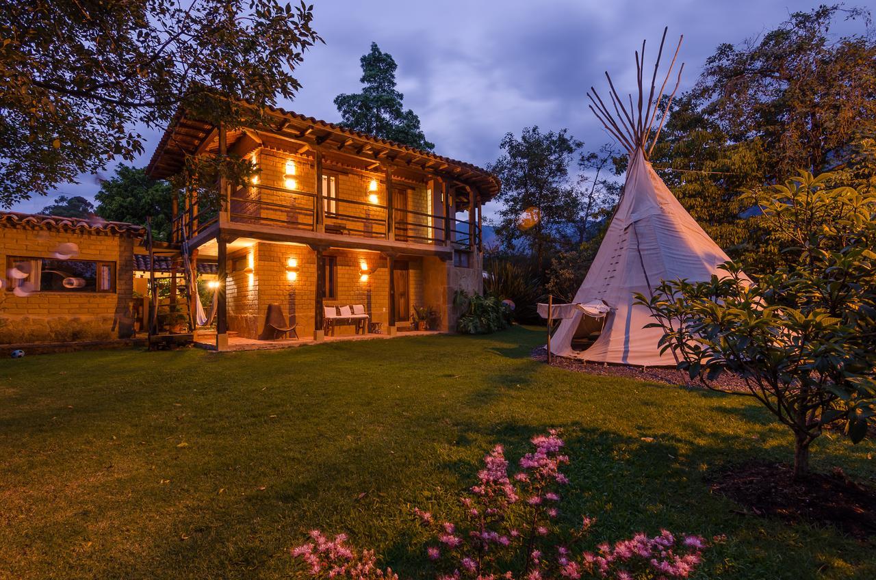 Hostal Casa Del Arte Robles Luaran gambar
